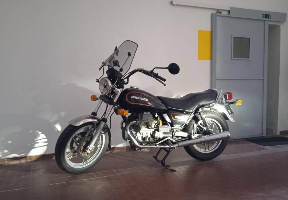 Moto Guzzi V35 C 