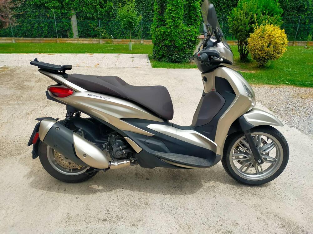 Piaggio Beverly 300 Hpe (2021)