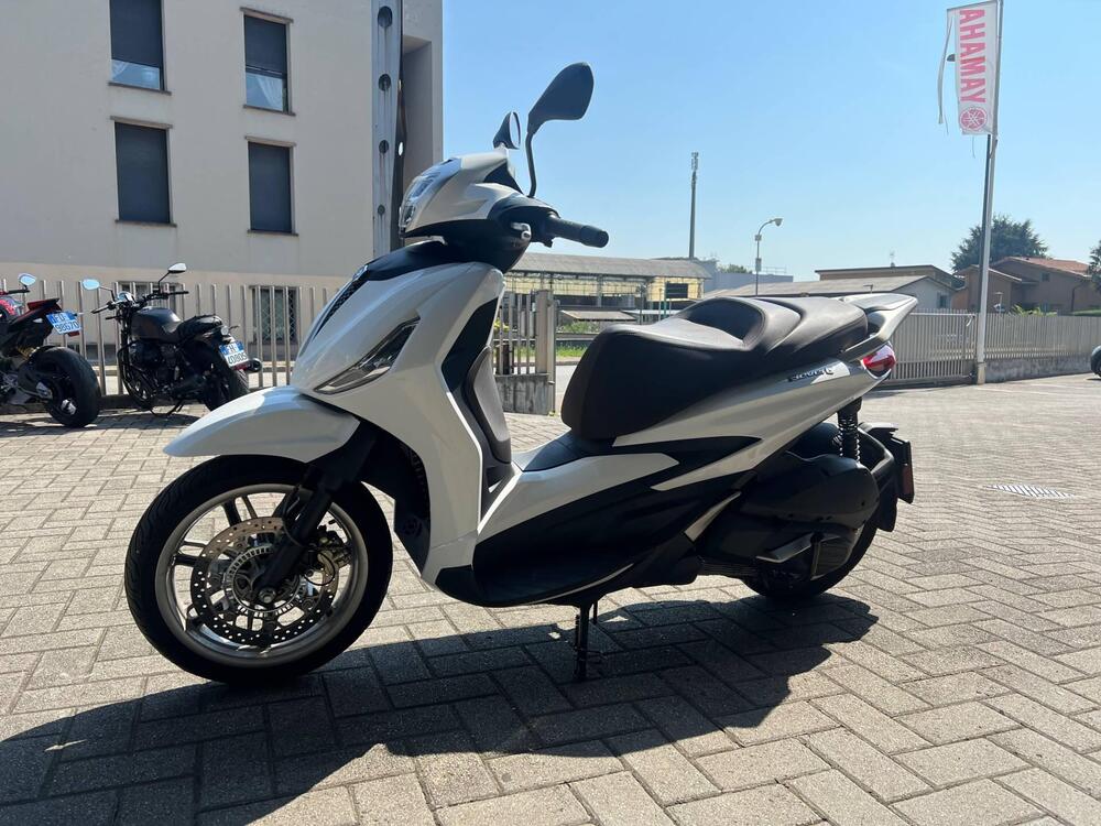 Piaggio Beverly 300 Hpe (2021) (3)