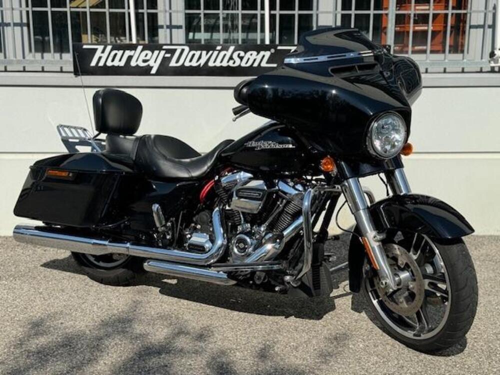 Harley-Davidson 107 Street Glide (2017 - 19) - FLHX (4)