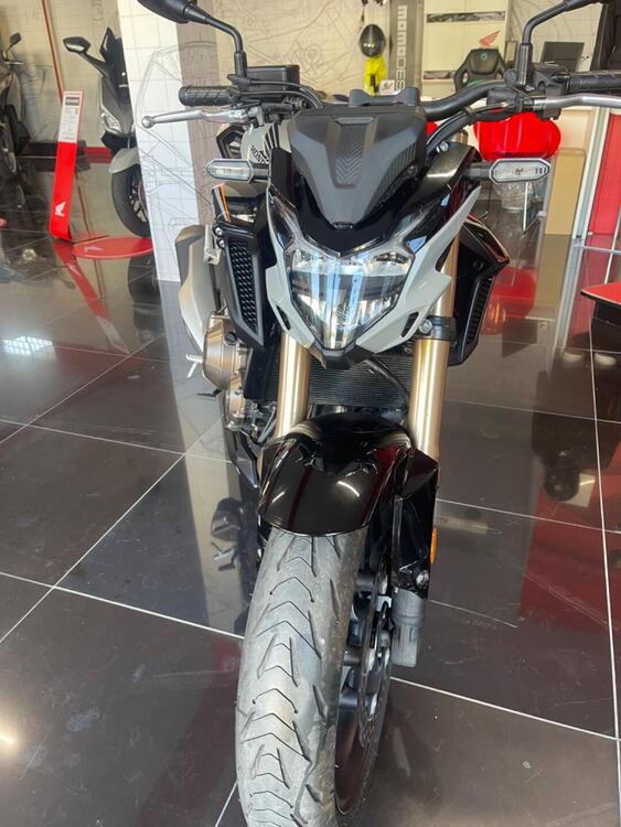 Honda CB 500 F (2022 - 23) (3)