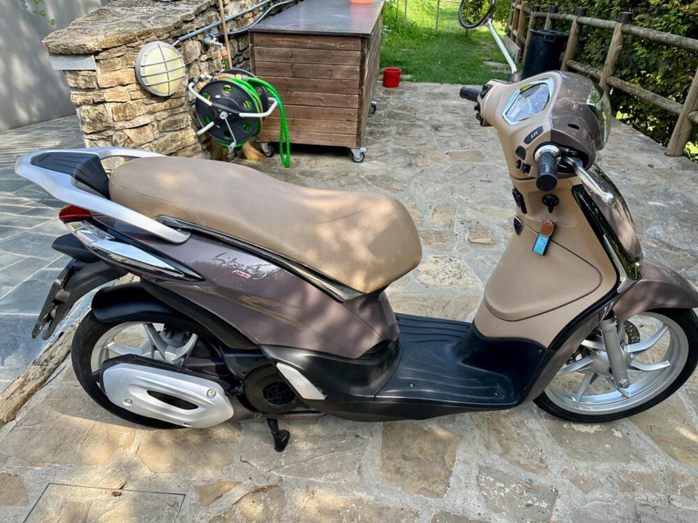 Piaggio Liberty 150 i-get ABS (2016) (4)