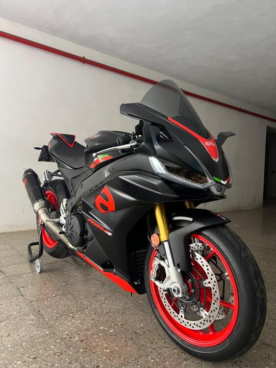 Aprilia RSV4 1100 (2021 - 24) (3)