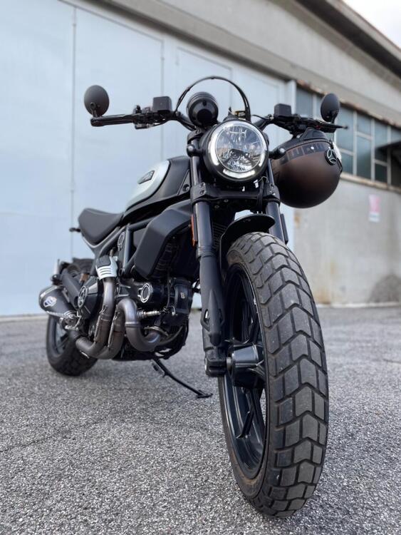 Ducati Scrambler 800 Icon Dark (2020)