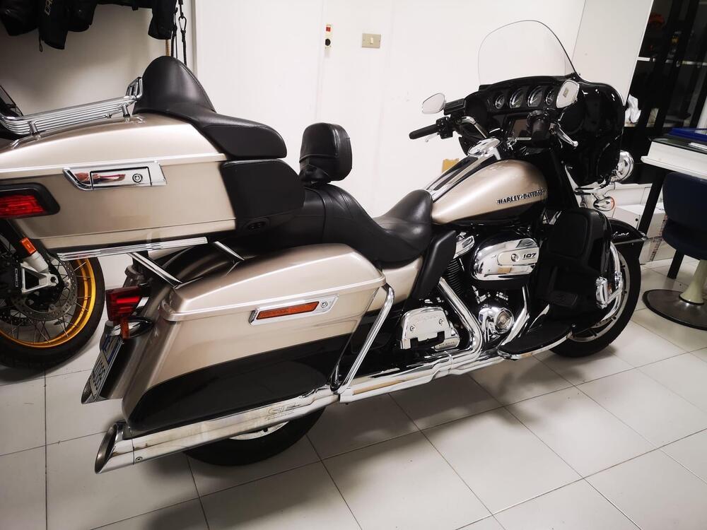 Harley-Davidson 107 Electra Glide Ultra Limited Low (2017 - 18) - FLHTKL (3)