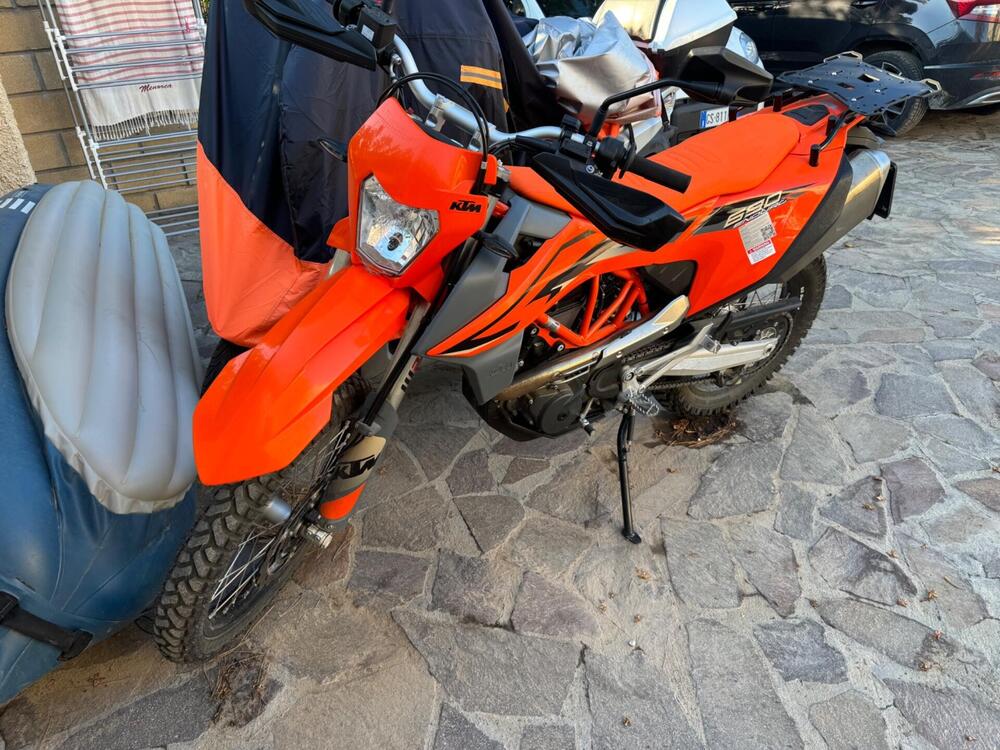 KTM 690 Enduro R (2022 - 24) (2)