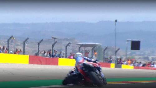 MotoGP 2024. GP di Aragon. Il video e le foto dell'incidente tra Alex Marquez e Pecco Bagnaia [VIDEO e GALLERY] (8)