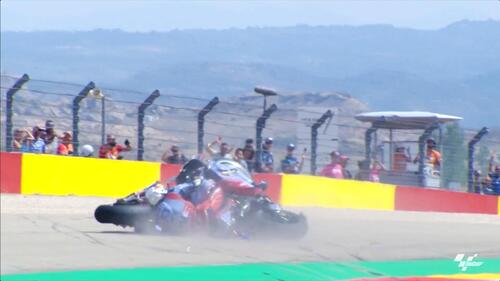 MotoGP 2024. GP di Aragon. Il video e le foto dell'incidente tra Alex Marquez e Pecco Bagnaia [VIDEO e GALLERY] (9)