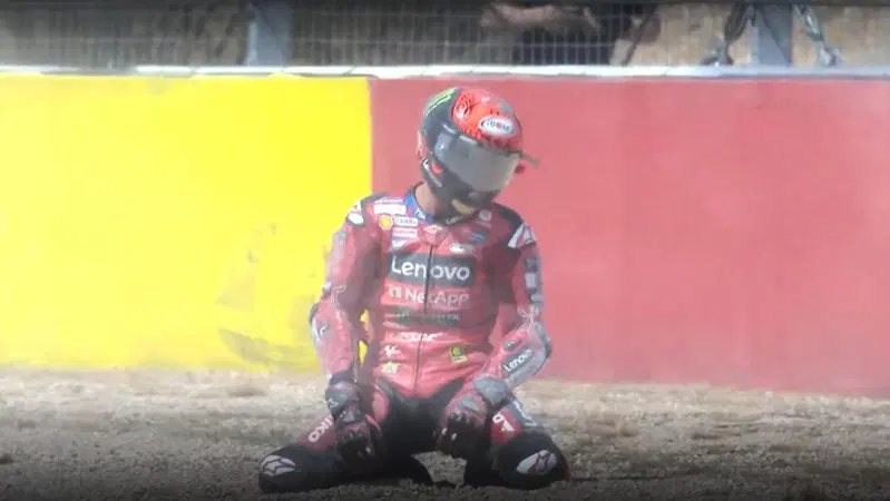 MotoGP 2024. GP di Aragon. Pecco Bagnaia sull'incidente: "Mi ha visto, ho sbagliato a non considerare che era Alex Marquez: ha cercato il contatto"