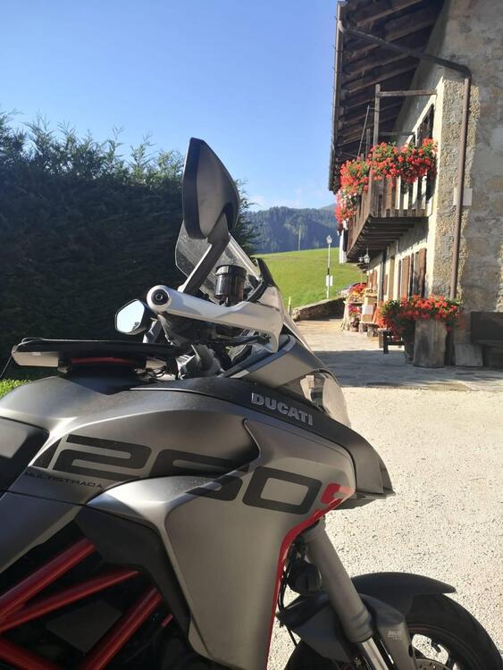 Ducati Multistrada 1260 S Grand Tour (2020) (2)