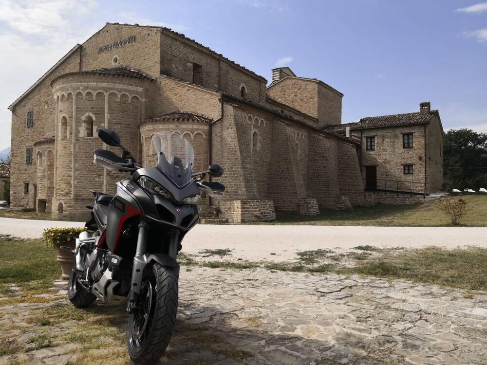 Ducati Multistrada 1260 S Grand Tour (2020) (3)