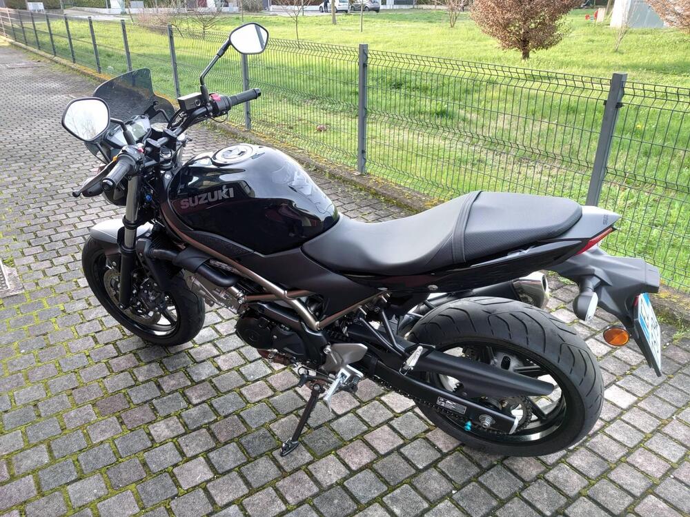 Suzuki SV650 (2021 - 24) (4)