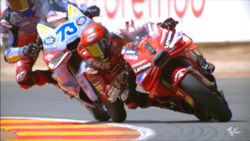 MotoGP 2024. GP di Aragon. Incidente Alex Marquez-Pecco Bagnaia, la decisione dello Steward panel: nessuna sanzione [VIDEO e GALLERY]