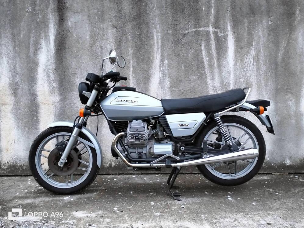 Moto Guzzi V35 (2)