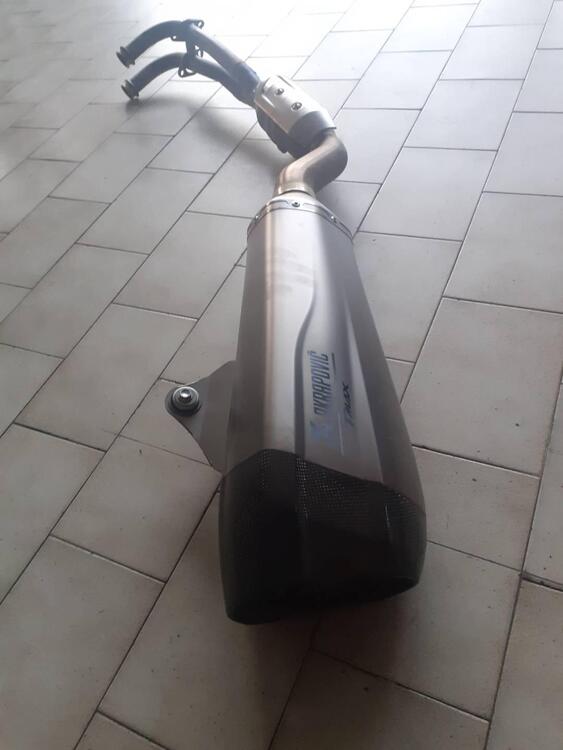 Scarico completo akrapovic t max 530 (2)