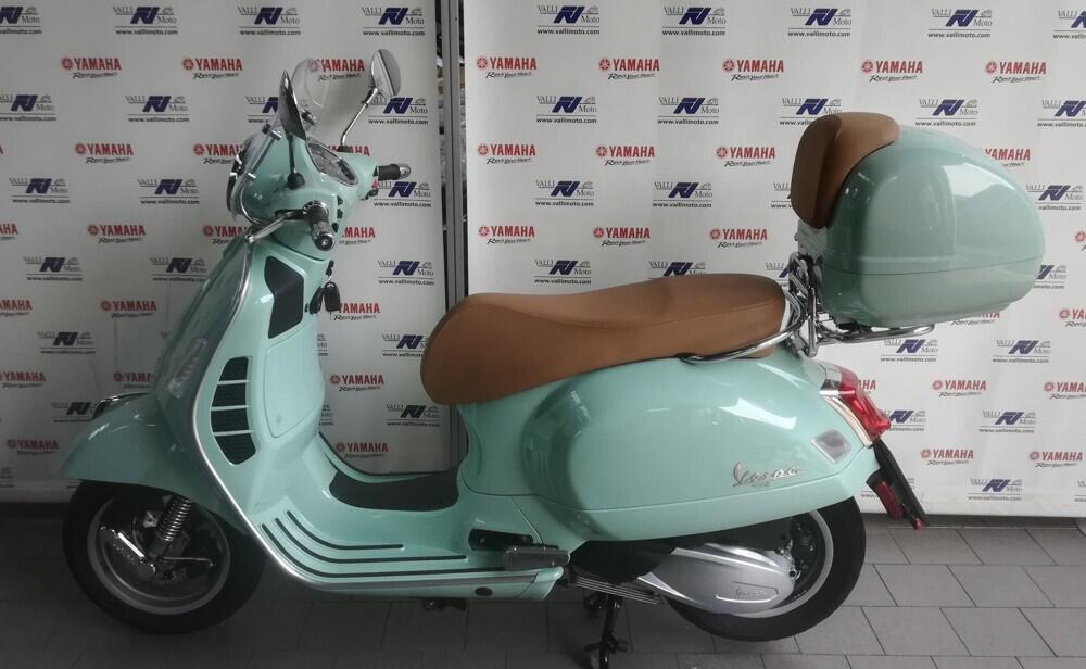 Vespa GTS 300 Hpe (2021 - 22) (2)