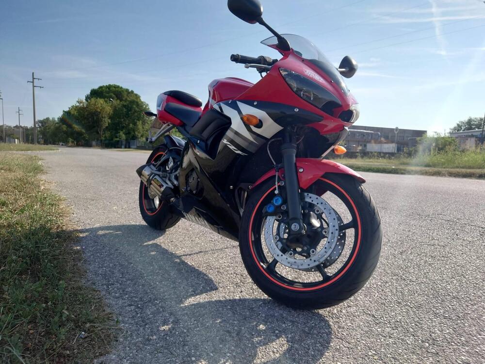 Yamaha YZF R6 (2003 - 04)