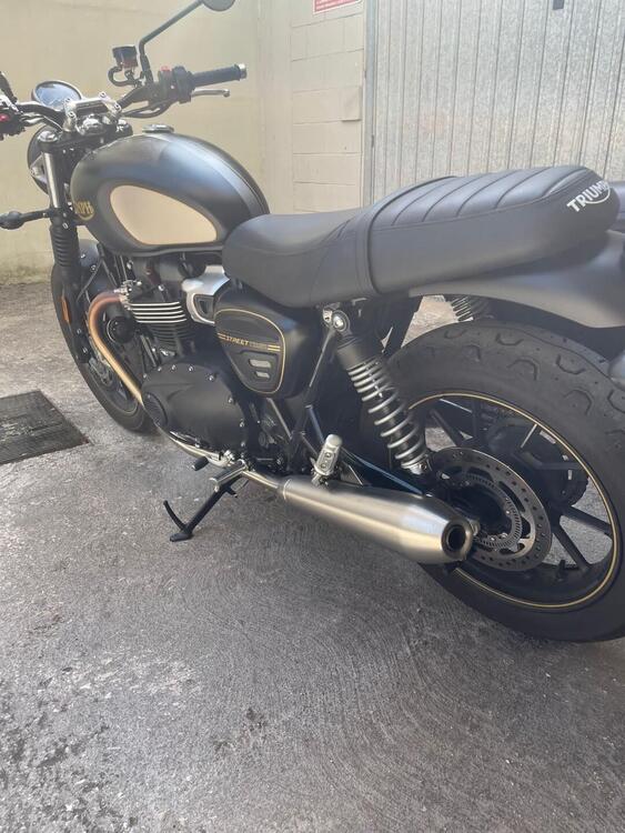 Triumph Street Twin 900 (2021 - 22) (5)