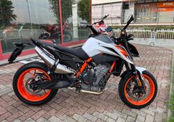 KTM 890 Duke R (2021) usata