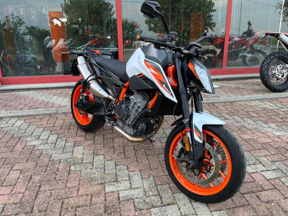 KTM 890 Duke R (2021) (3)