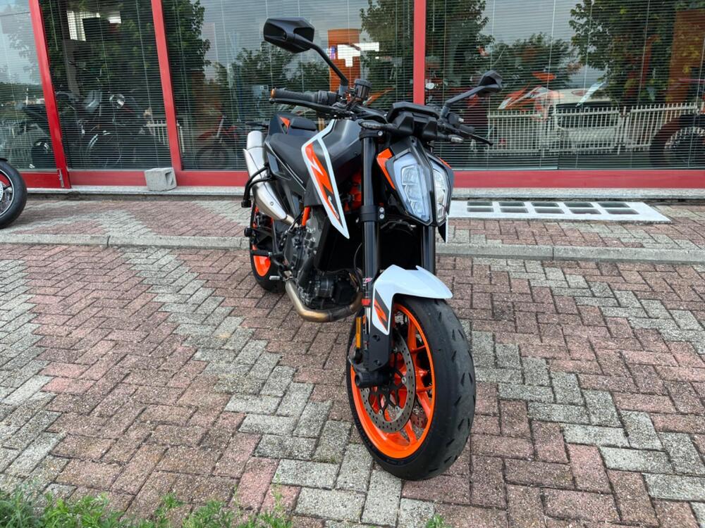 KTM 890 Duke R (2021) (4)