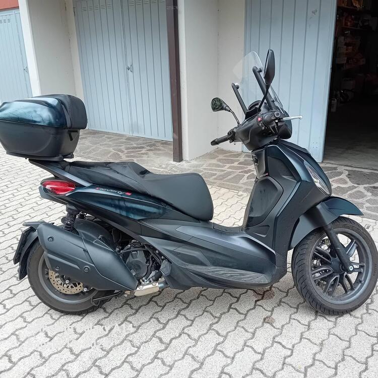 Piaggio Beverly 400 S ABS-ASR (2021 - 24) (2)