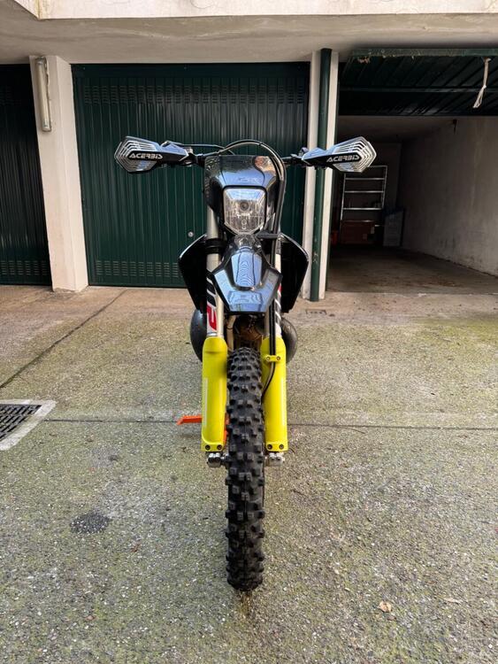 Husqvarna TE 250i (2018) (2)