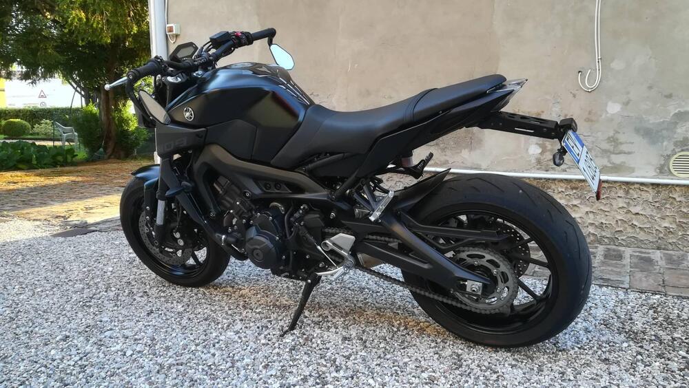 Yamaha MT-09 (2017 - 20) (3)