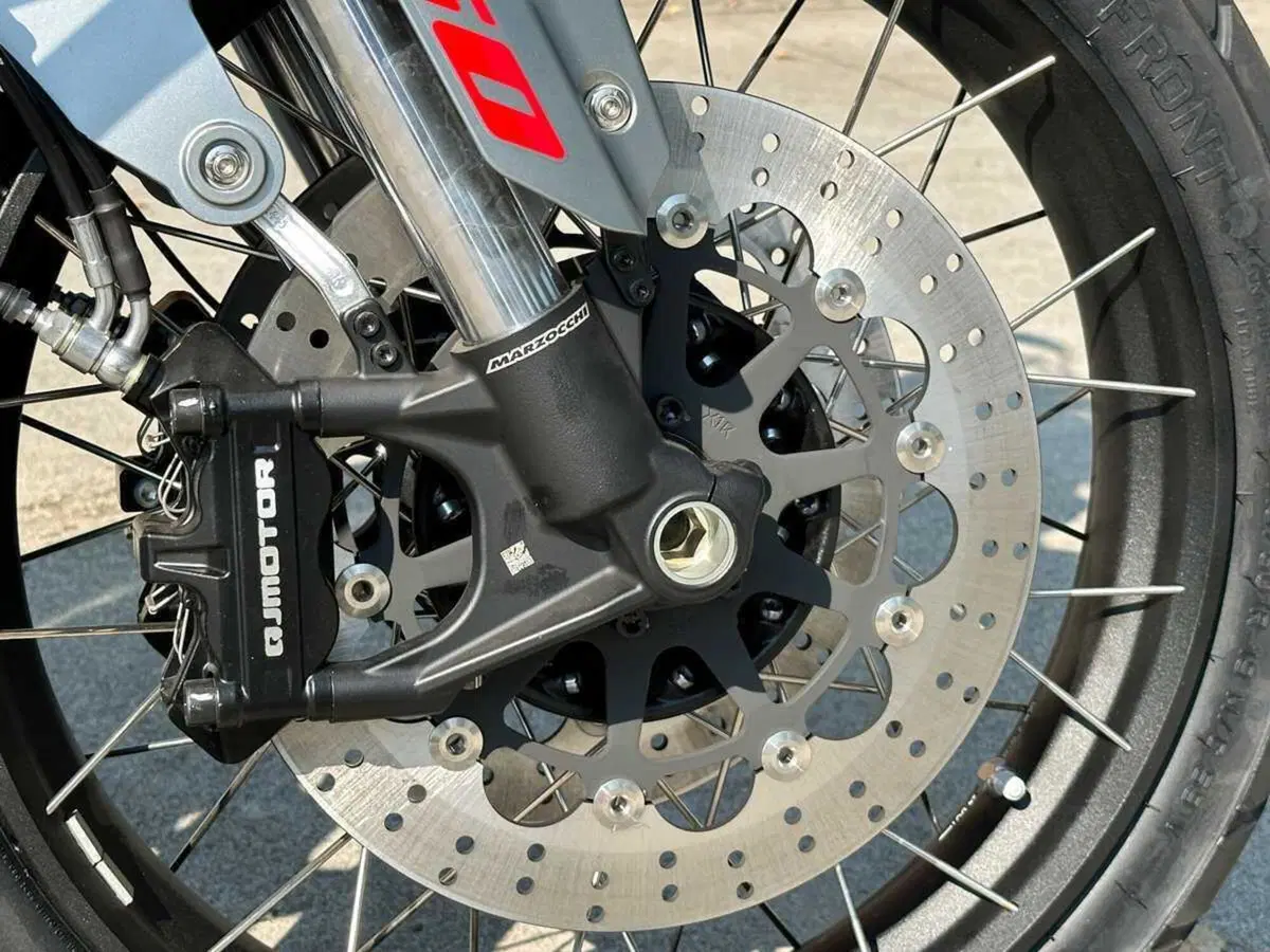 QJ Motor SRT 550SX, in arrivo la nuova adventure secondo QJ (7)