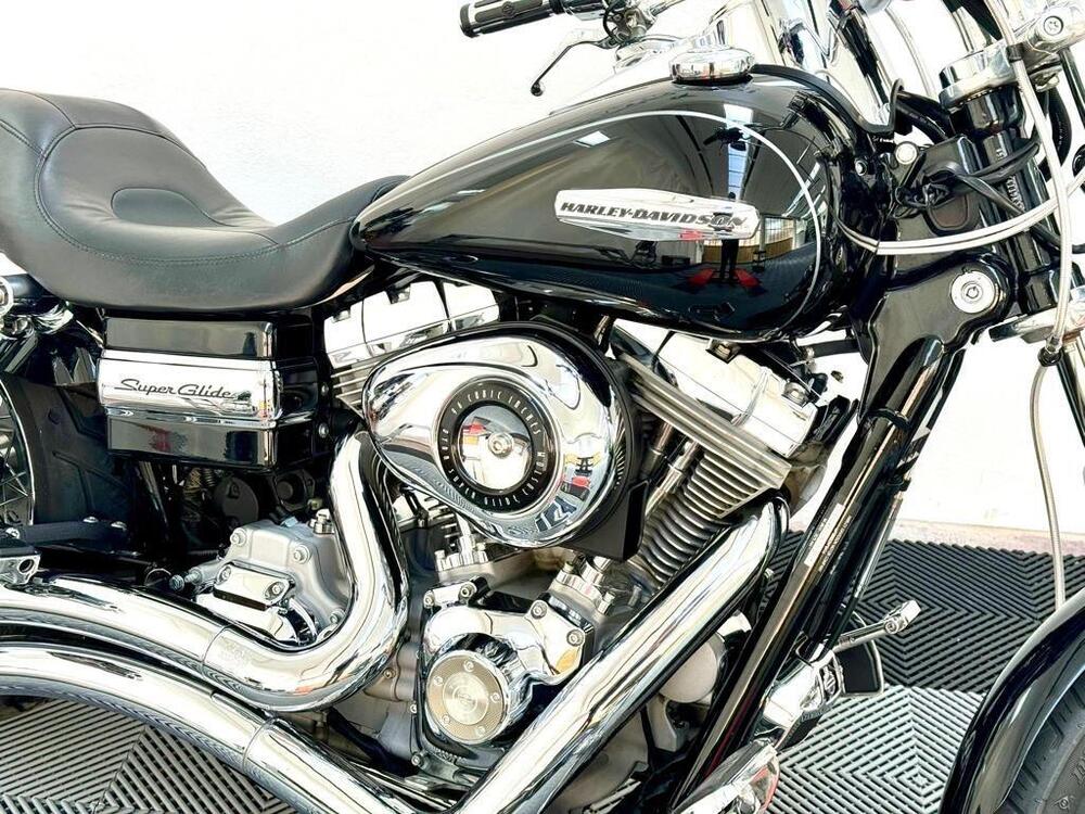 Harley-Davidson 1584 Super Glide Custom (2007) - FXDC