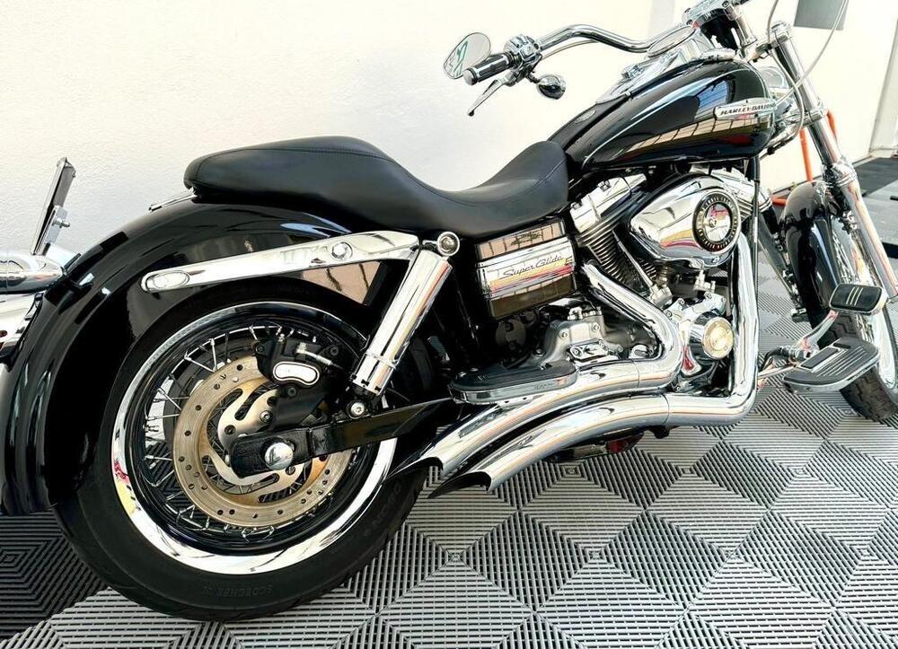 Harley-Davidson 1584 Super Glide Custom (2007) - FXDC (5)