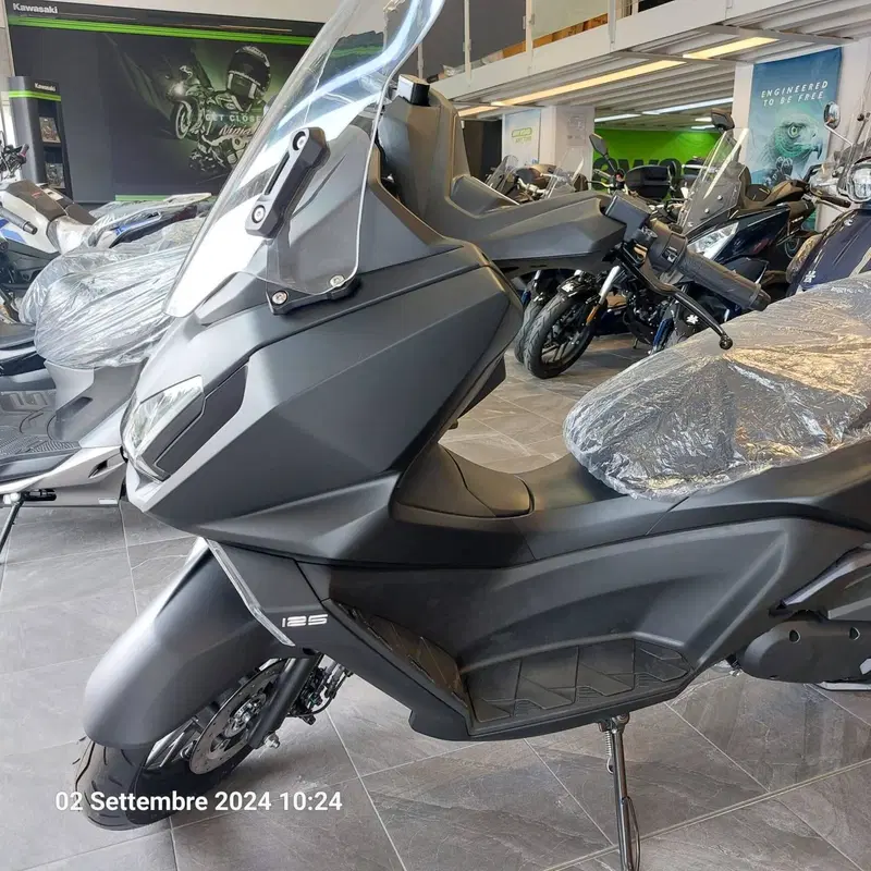 Kymco Skytown 125i (2024 - 26) (2)