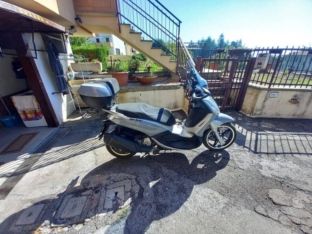 Piaggio Beverly 350 Tourer (2020) (3)