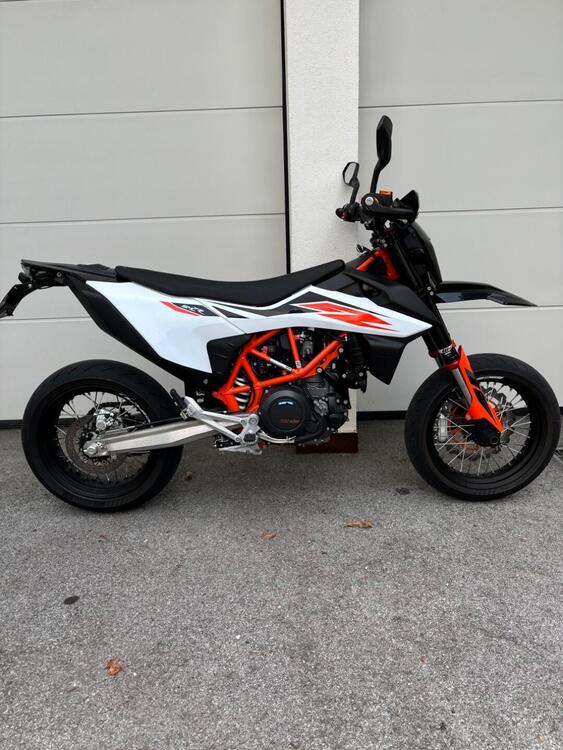 KTM 690 SMC R (2019 - 20) (2)