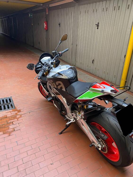 Aprilia Tuono 1100 V4 Factory (2017 - 18) (5)