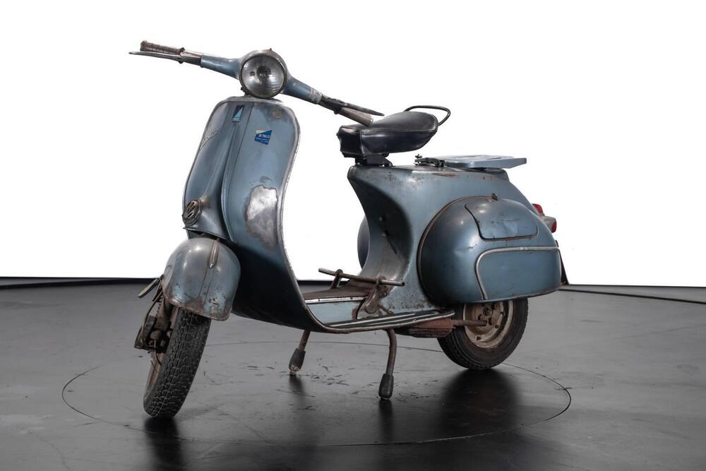 Piaggio Vespa VBB1 150 (2)