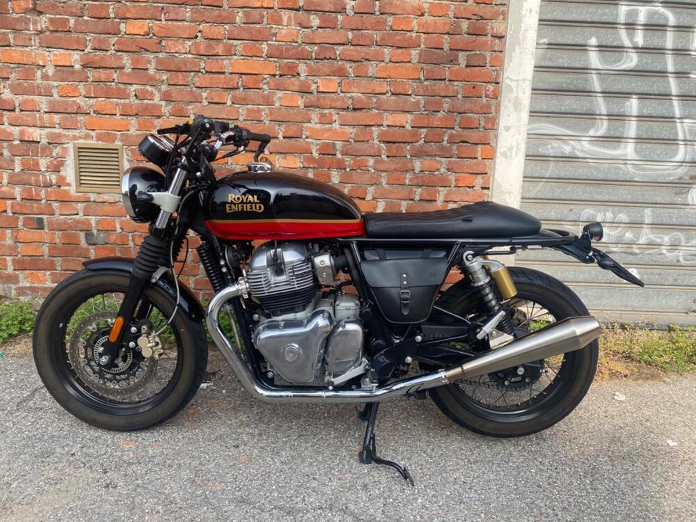 Royal Enfield Interceptor 650 Custom (2020) (2)