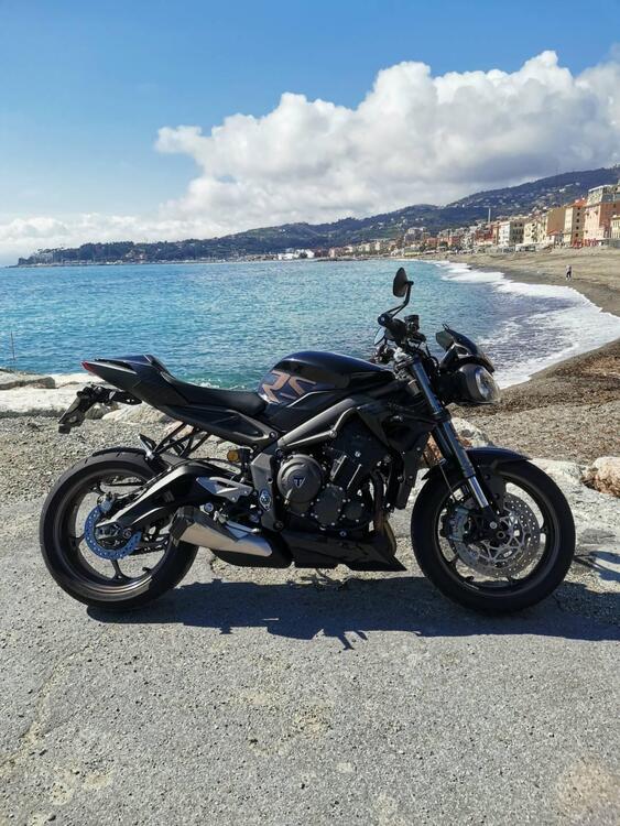 Triumph Street Triple RS (2020 - 22) (3)