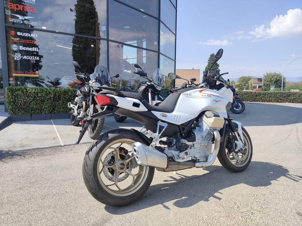 Moto Guzzi V100 Mandello (2023 - 24) (5)