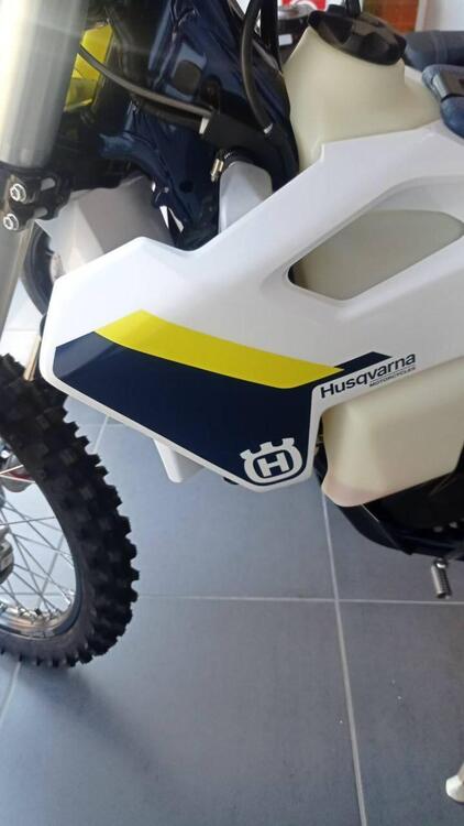 Husqvarna TE 125 (2025) (4)