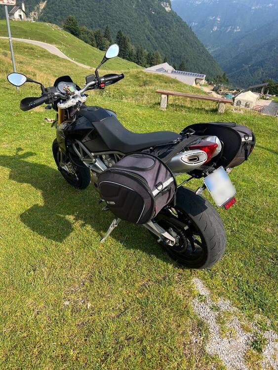 Aprilia Dorsoduro 750 (2009 - 14) (4)