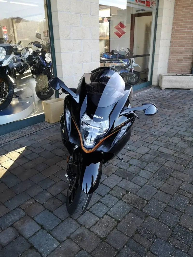 Suzuki GSX 1300 R Hayabusa (2021 - 24) (3)