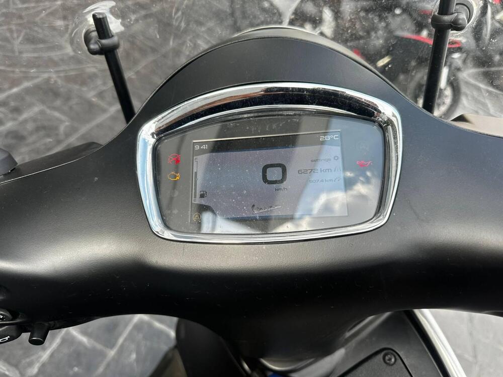 Vespa GTS 300 Super Hpe (2021 - 22) (3)