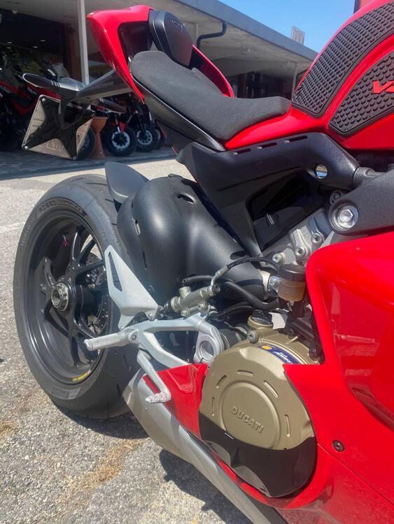 Ducati Panigale V4 S 1100 (2020) (4)