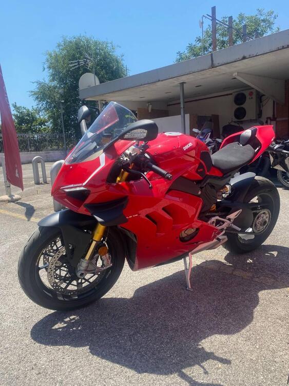 Ducati Panigale V4 S 1100 (2020) (5)