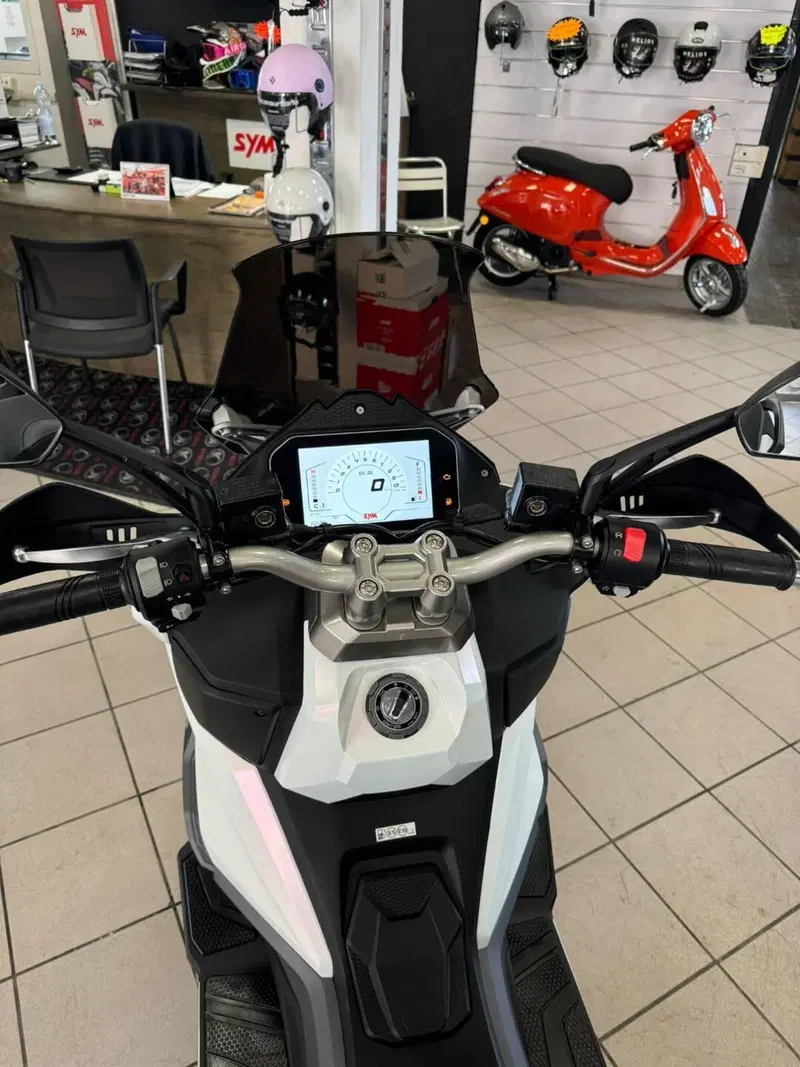 Sym ADX 300 (2024 - 26) (3)