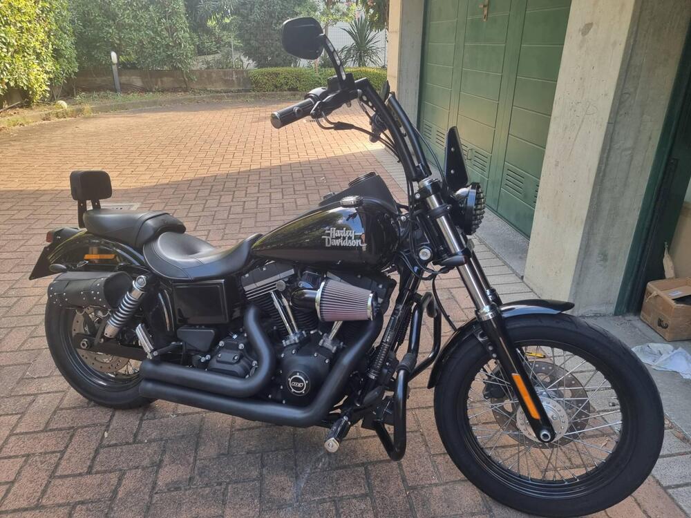 Harley-Davidson 1690 Street Bob (2017) - FXDB (2)