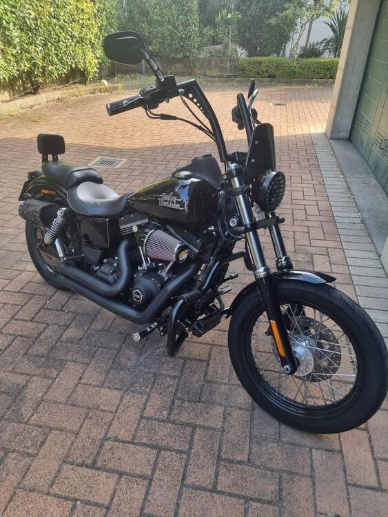 Harley-Davidson 1690 Street Bob (2017) - FXDB (4)