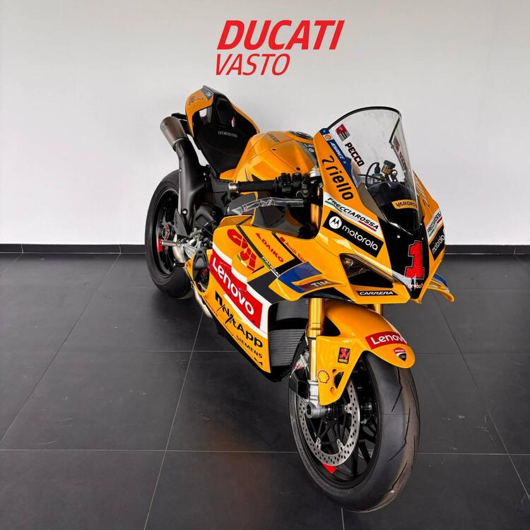 Ducati Panigale V4 Bagnaia 2022 World Champion Replica (2023) (2)