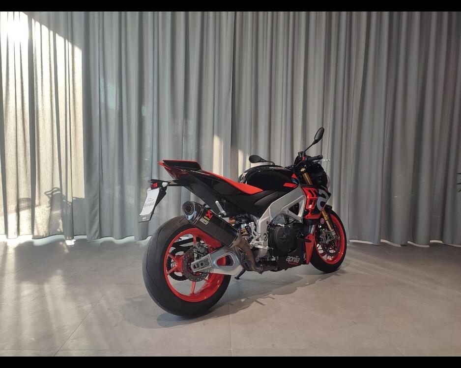 Aprilia Tuono 1100 V4 Factory (2021 - 24) (2)